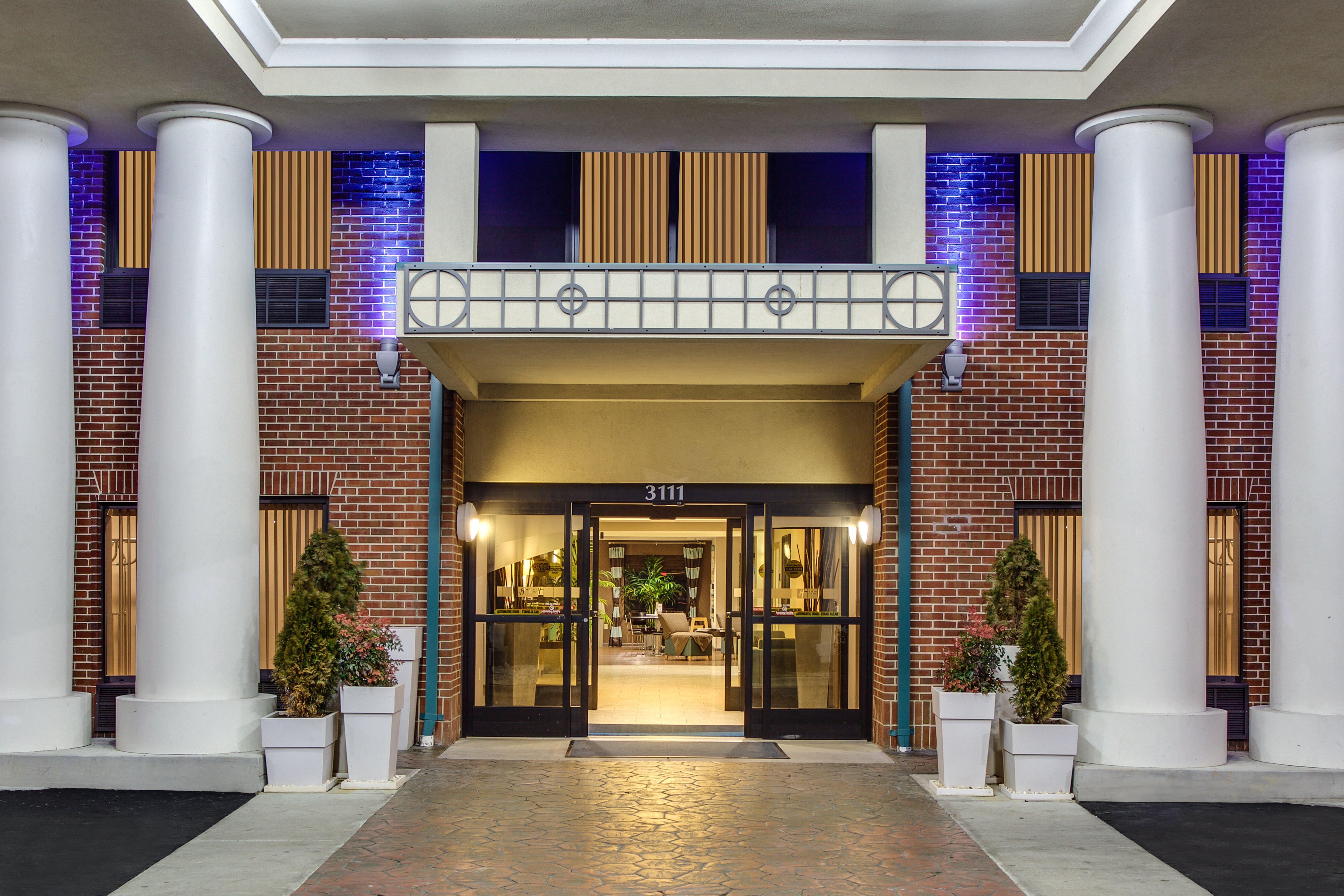 Holiday Inn Express Hotel & Suites Greensboro-East, An Ihg Hotel Exterior photo